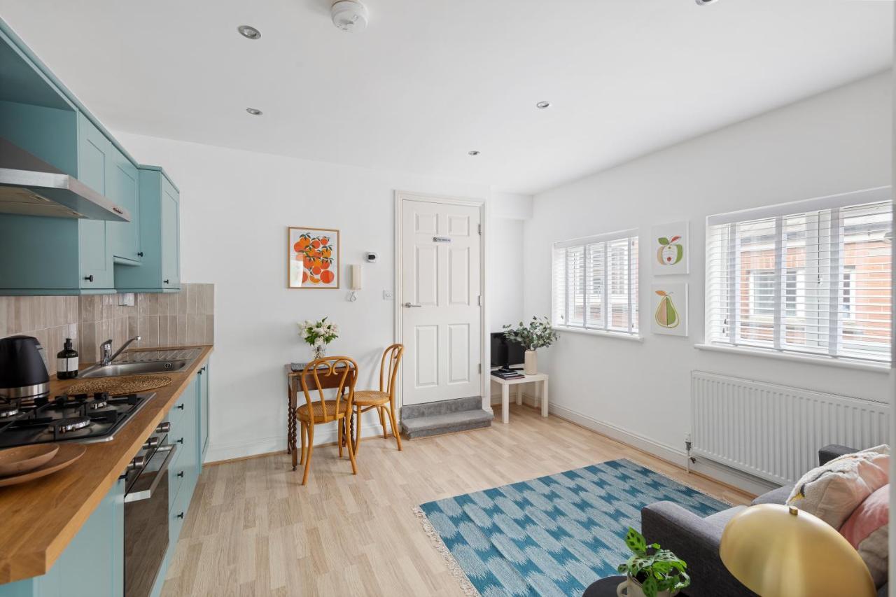 Albany By Black Door Stays Cardiff Extérieur photo
