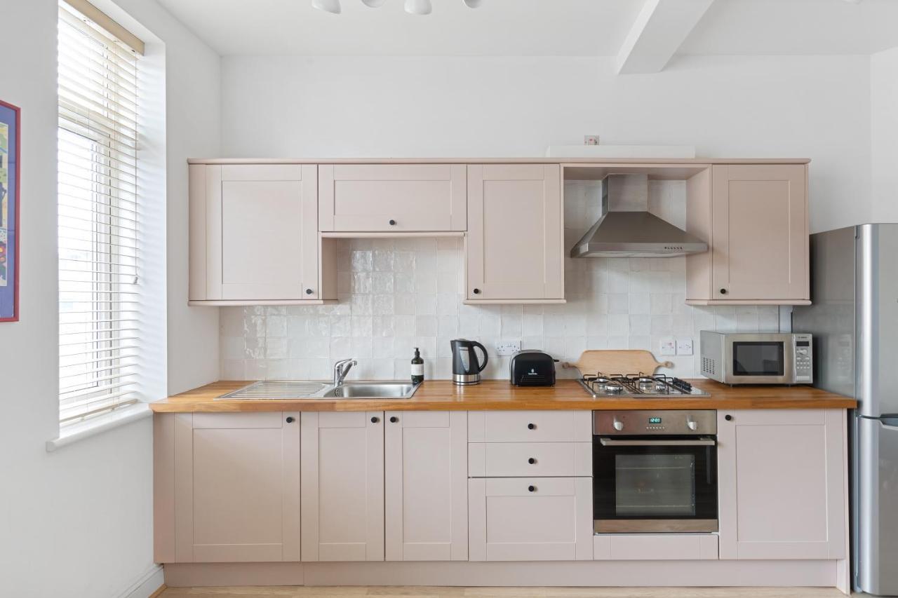Albany By Black Door Stays Cardiff Extérieur photo