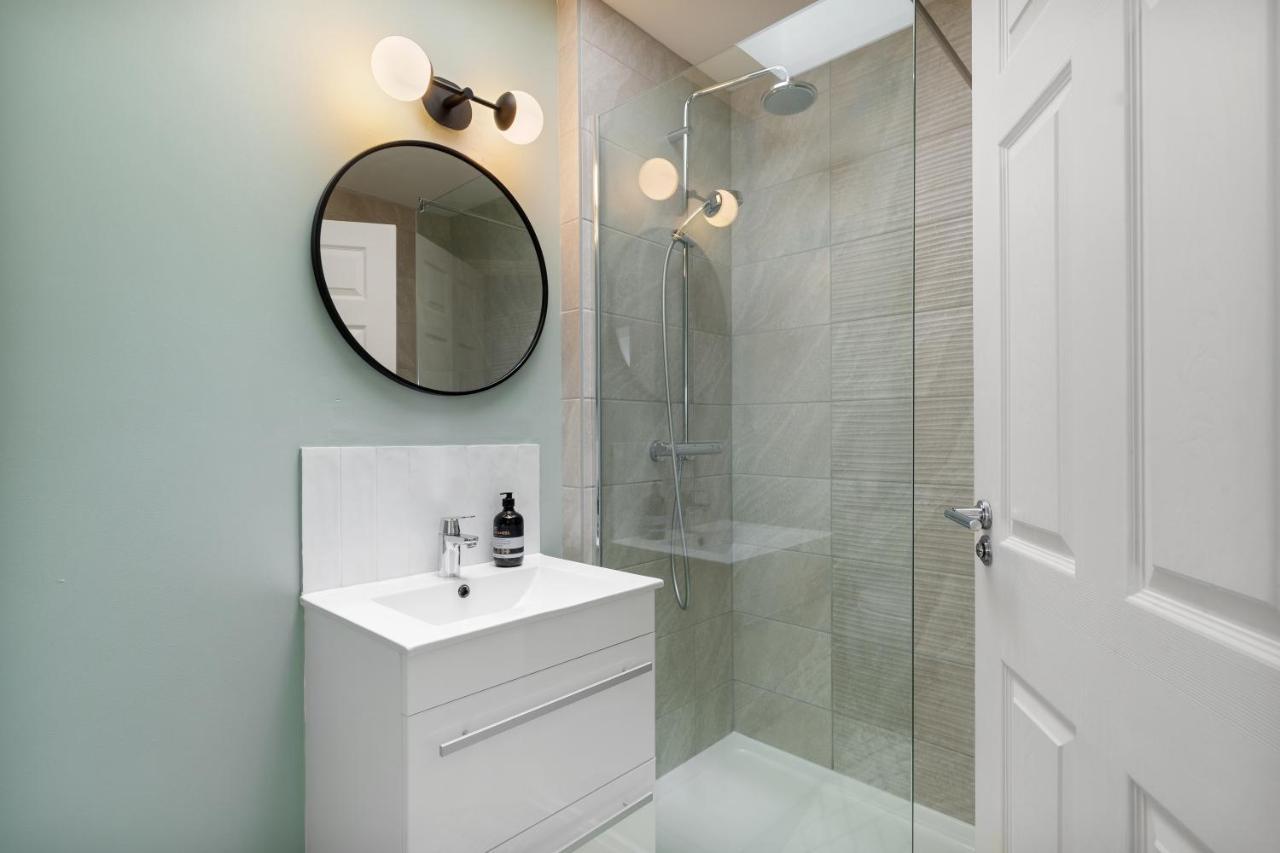 Albany By Black Door Stays Cardiff Extérieur photo