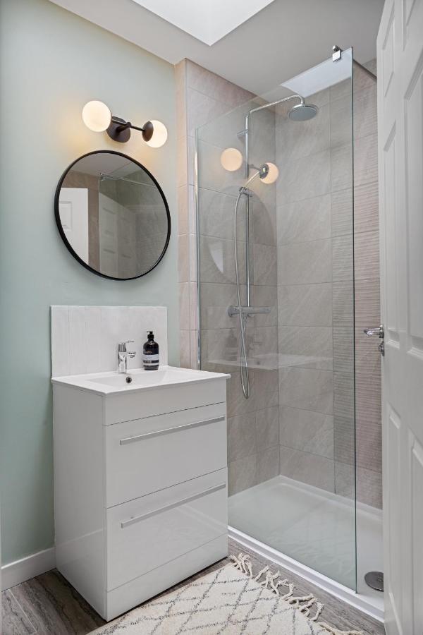 Albany By Black Door Stays Cardiff Extérieur photo